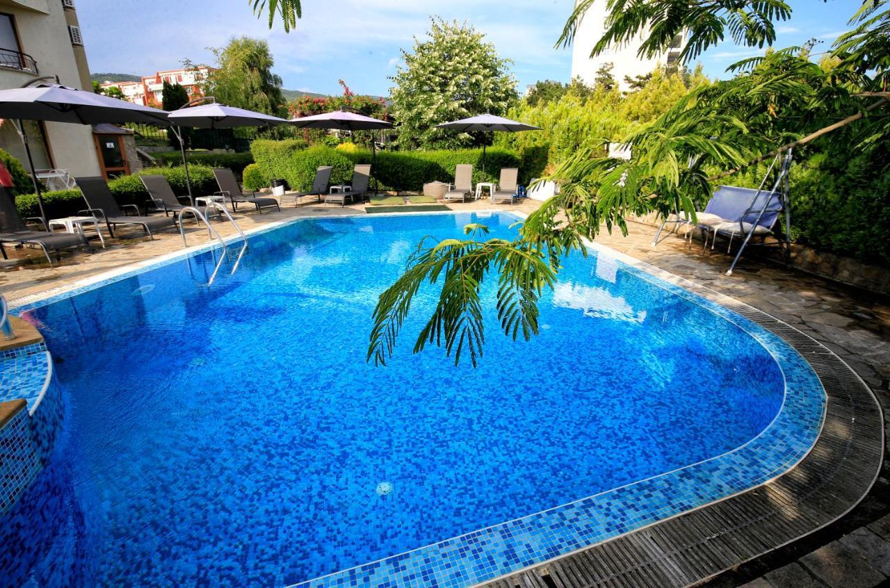 Stayinn Rainbow Houses Beachfront By Asteri Hotels Sunny Beach Exterior photo